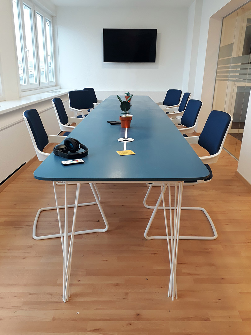 Noodles Tisch klein